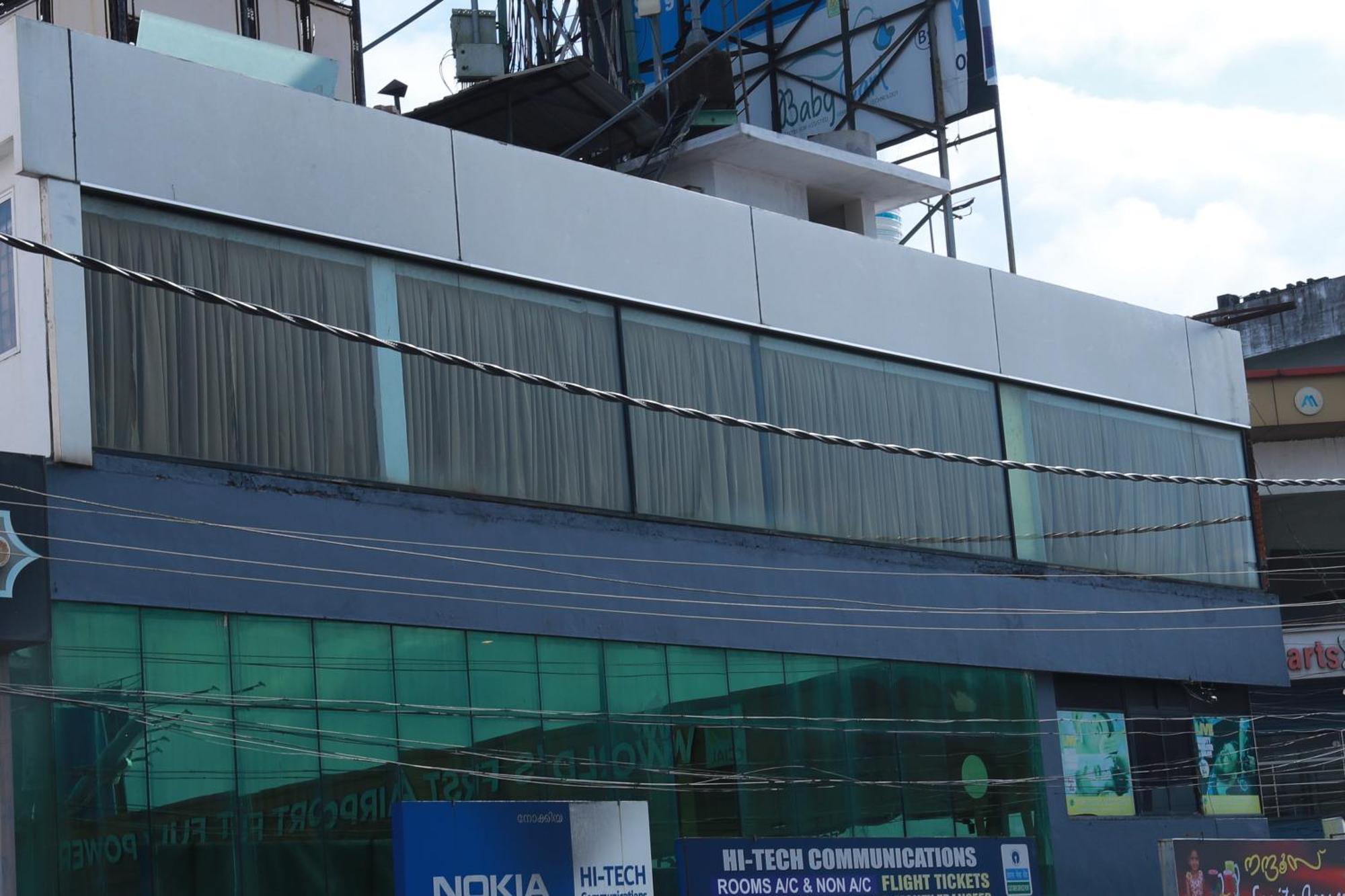 Port View Residency Pvr Hotell Nedumbassery Exteriör bild