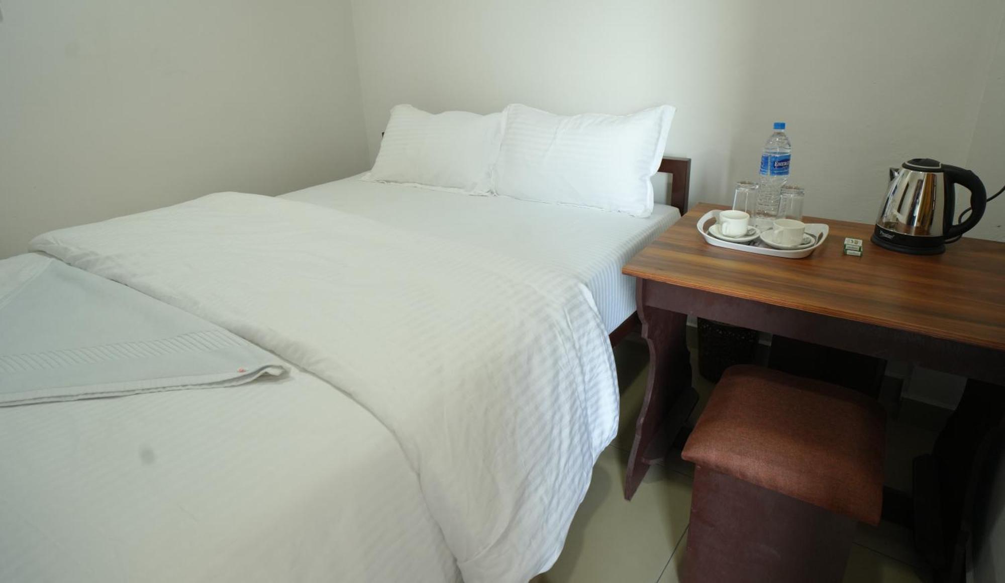Port View Residency Pvr Hotell Nedumbassery Exteriör bild