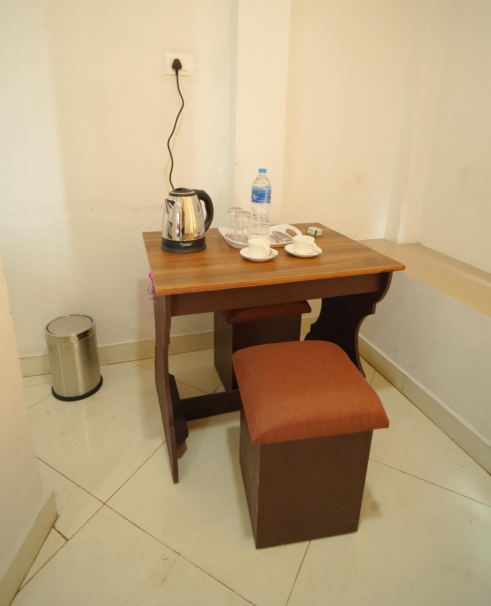 Port View Residency Pvr Hotell Nedumbassery Exteriör bild