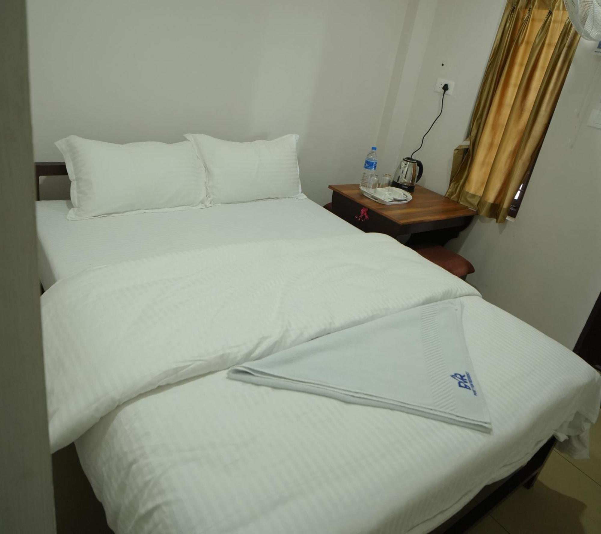Port View Residency Pvr Hotell Nedumbassery Exteriör bild