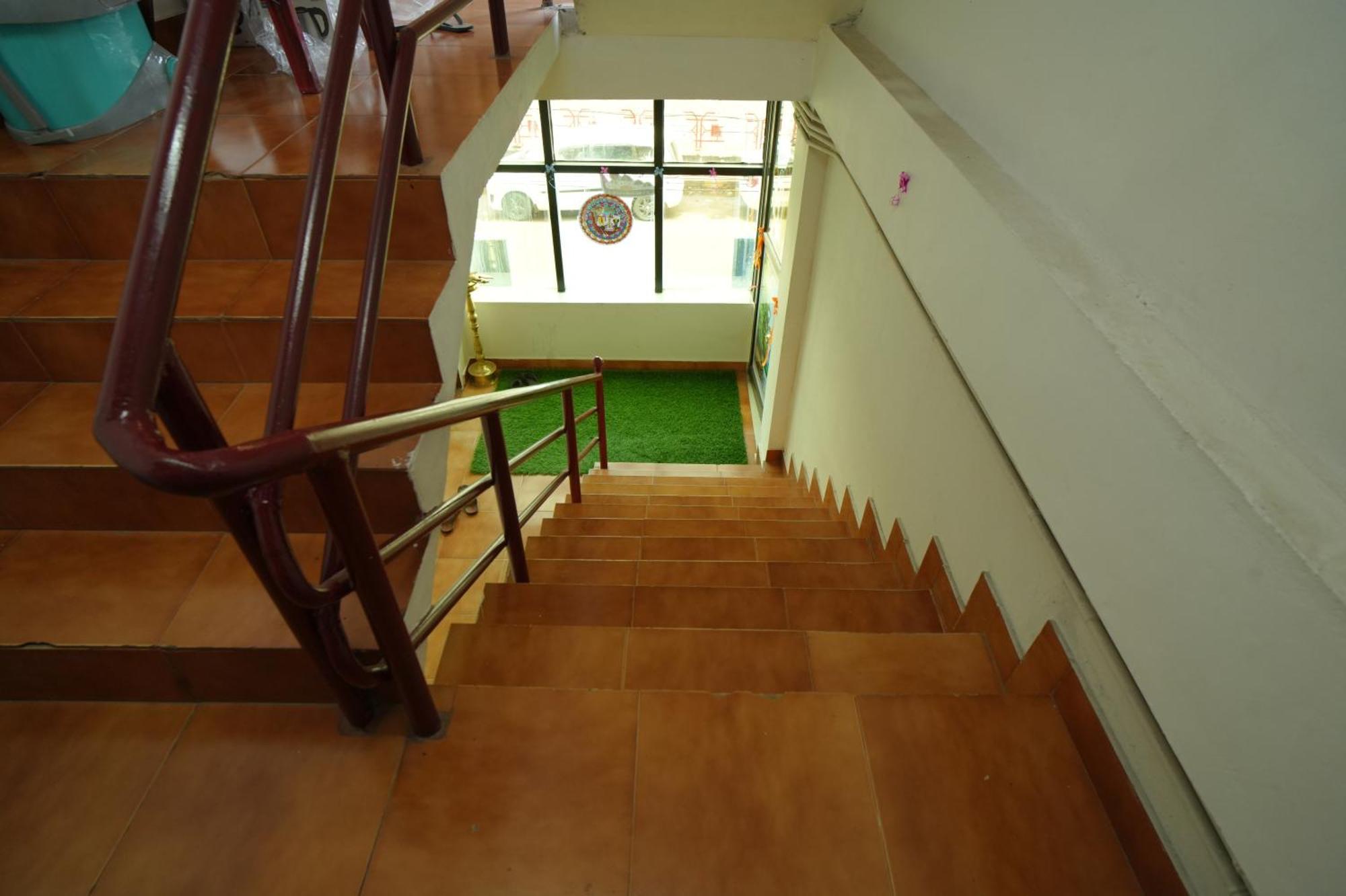 Port View Residency Pvr Hotell Nedumbassery Exteriör bild